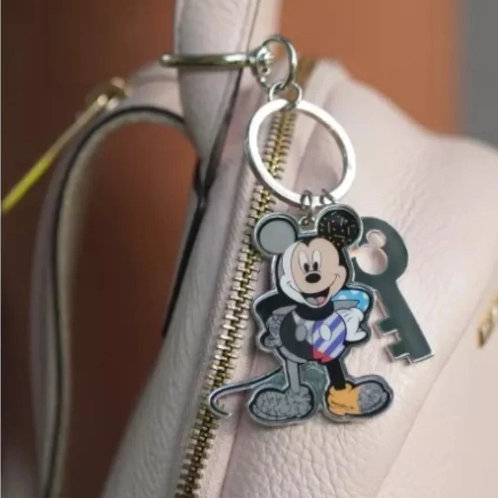 BNWT MICKEY MOUSE 100TH ANNIVERSARY KEYCHAIN BY POP ARTIST ROMERO BRITTO 2023